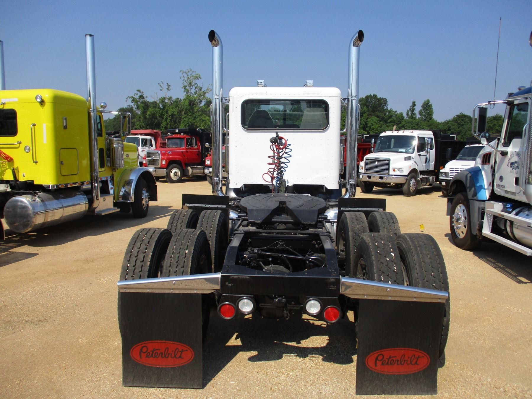 2013 PETERBILT TRUCK TRACTOR, VIN/SN1XPWDW9X1DD178255 GLIDER KIT, T