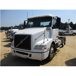 2005 VOLVO TRUCK TRACTOR, VIN/SN:4V4MC9GG55N396523 - T/A, 395HP VOLVO DIESEL ENGINE, 10 SPEED TRANS,