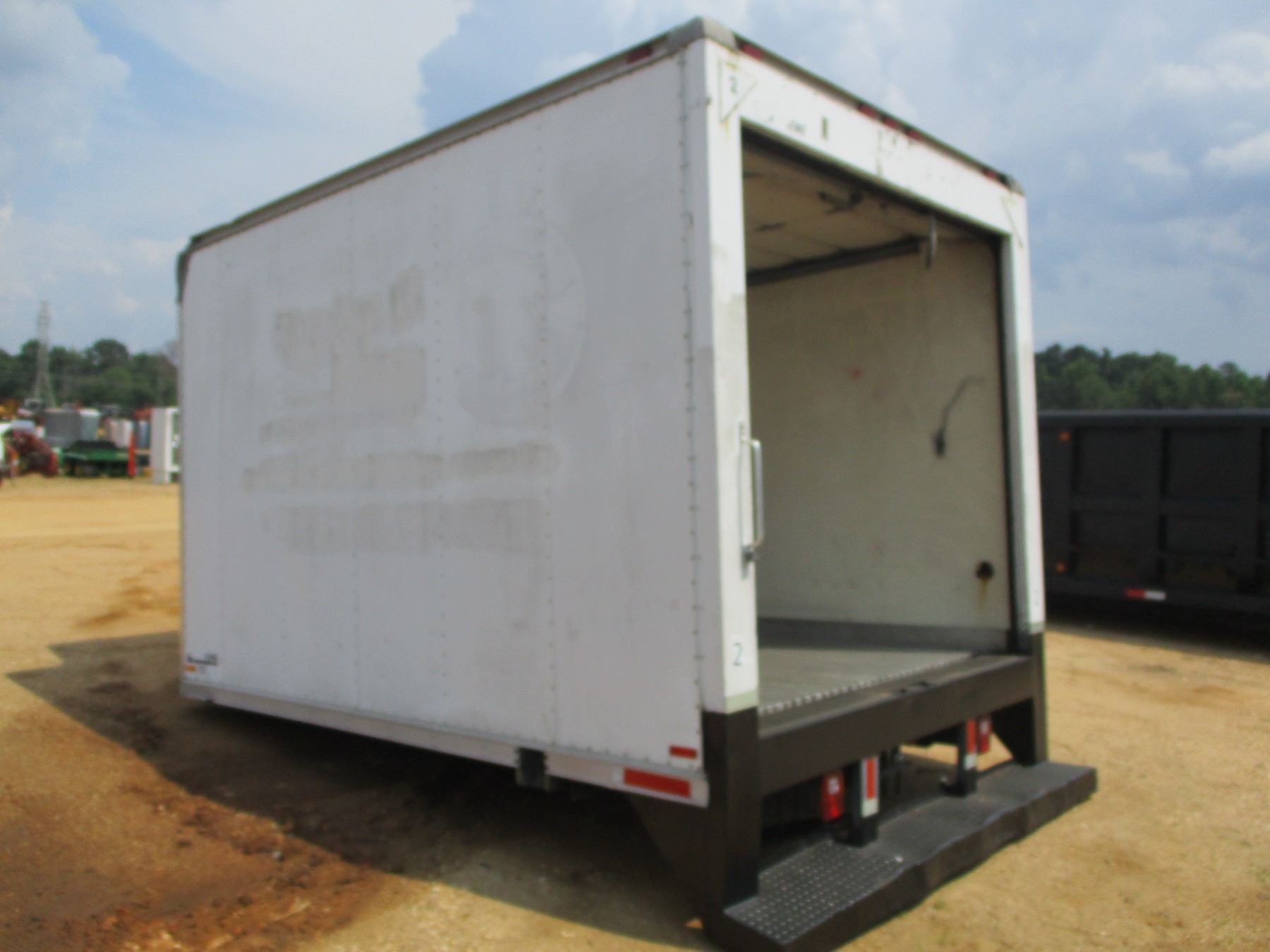 KOLD KING XL 12' TRUCK BED, CARRIER REEFER UNIT