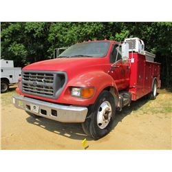 2001 FORD F650 SERVICE TRUCK, VIN/SN:3FDNF65HX1MA23964 - S/A, CAT DIESEL ENGINE, 6 SPEED TRANS, IMT 