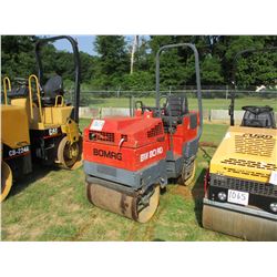 BOMAG BW80AD ROLLER, VIN/SN:10966 - TANDEM VIBRATORY, 31" SMOOTH DRUMS, ROLL BAR, METER READING 2,36