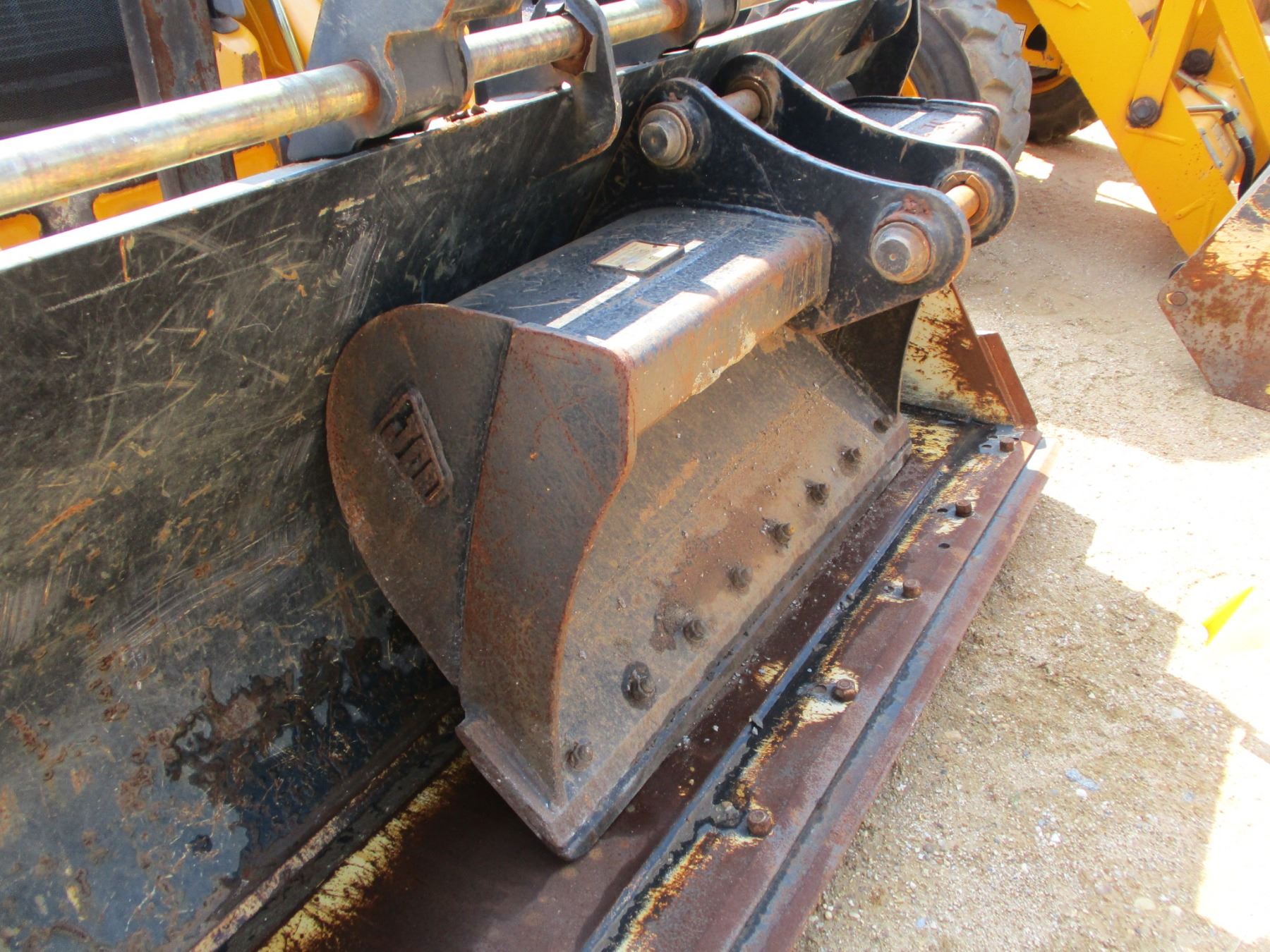 2015 JCB 3CX LOADER BACKHOE, VIN/SN2273307 4X4, E STICK, QUICK