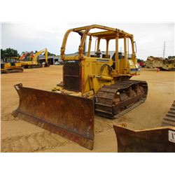 KOMATSU D58E1 CRAWLER TRACTOR, VIN/SN:82450 - 6 WAY BLADE, CANOPY, SWEEPS, METER READING 8,359 HOURS