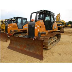 2014 CASE 850M CRAWLER TRACTOR, VIN/SN:NEDC80039 - 6 WAY BLADE, ECAB W/AC, SWEEPS, REAR SCREEN, METE