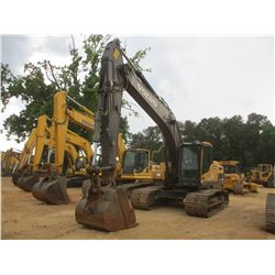 2014 VOLVO EC220DL HYDRAULIC EXCAVATOR, VIN/SN:CE0210799 - 48" BUCKET, AUX HYD, ECAB W/AC, METER REA