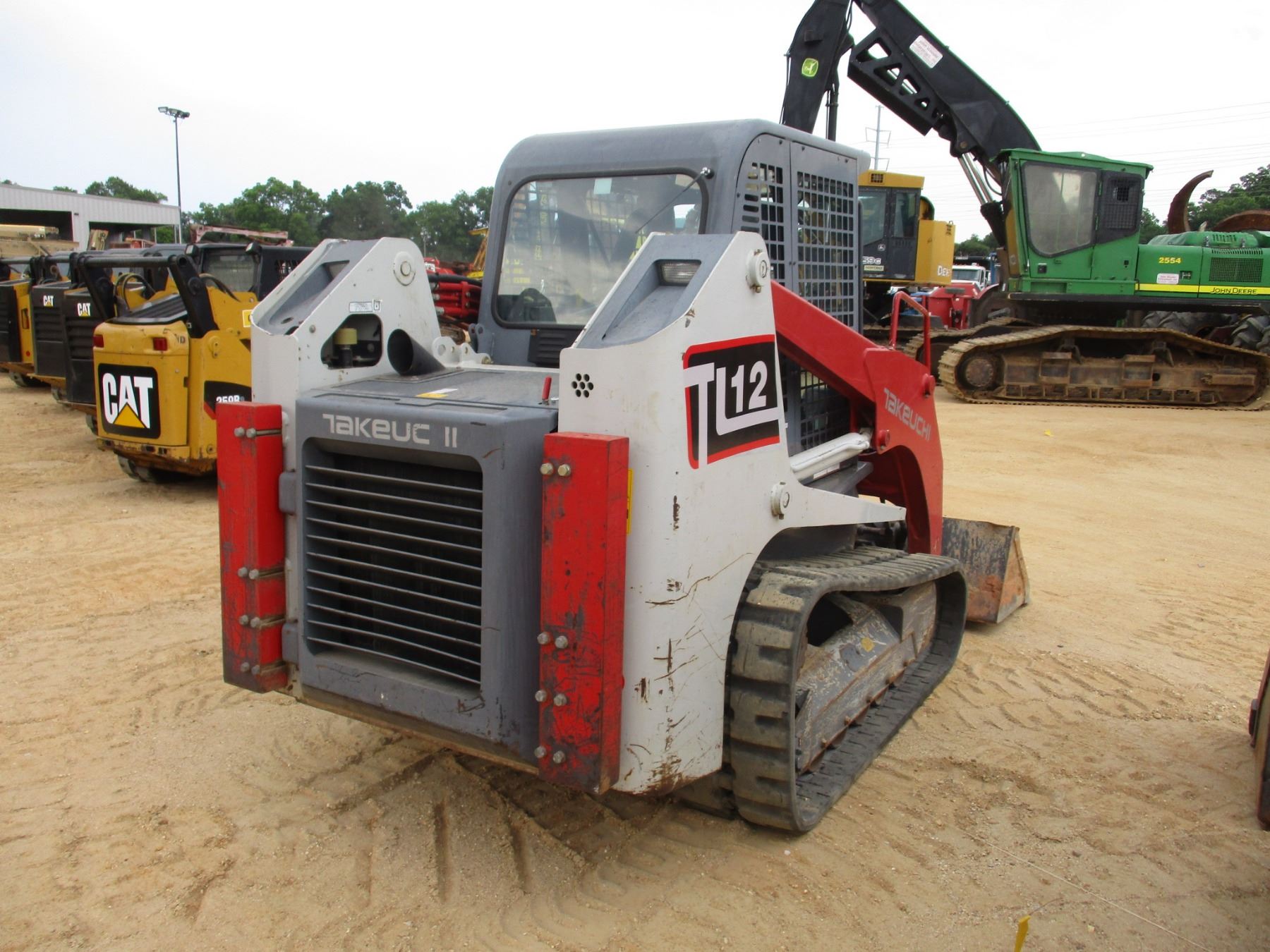2015 TAKEUCHI TL12 SKID STEER LOADER, VIN/SN201201371 CRAWLER, GP