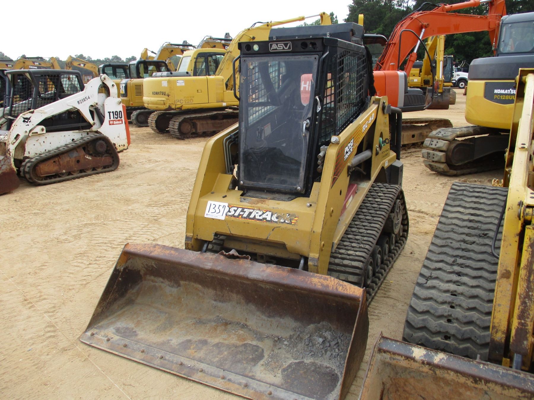 2017 ASV RC60 SKID STEER LOADER, VIN/SNRSE02084 CRAWLER, GP BUCKET
