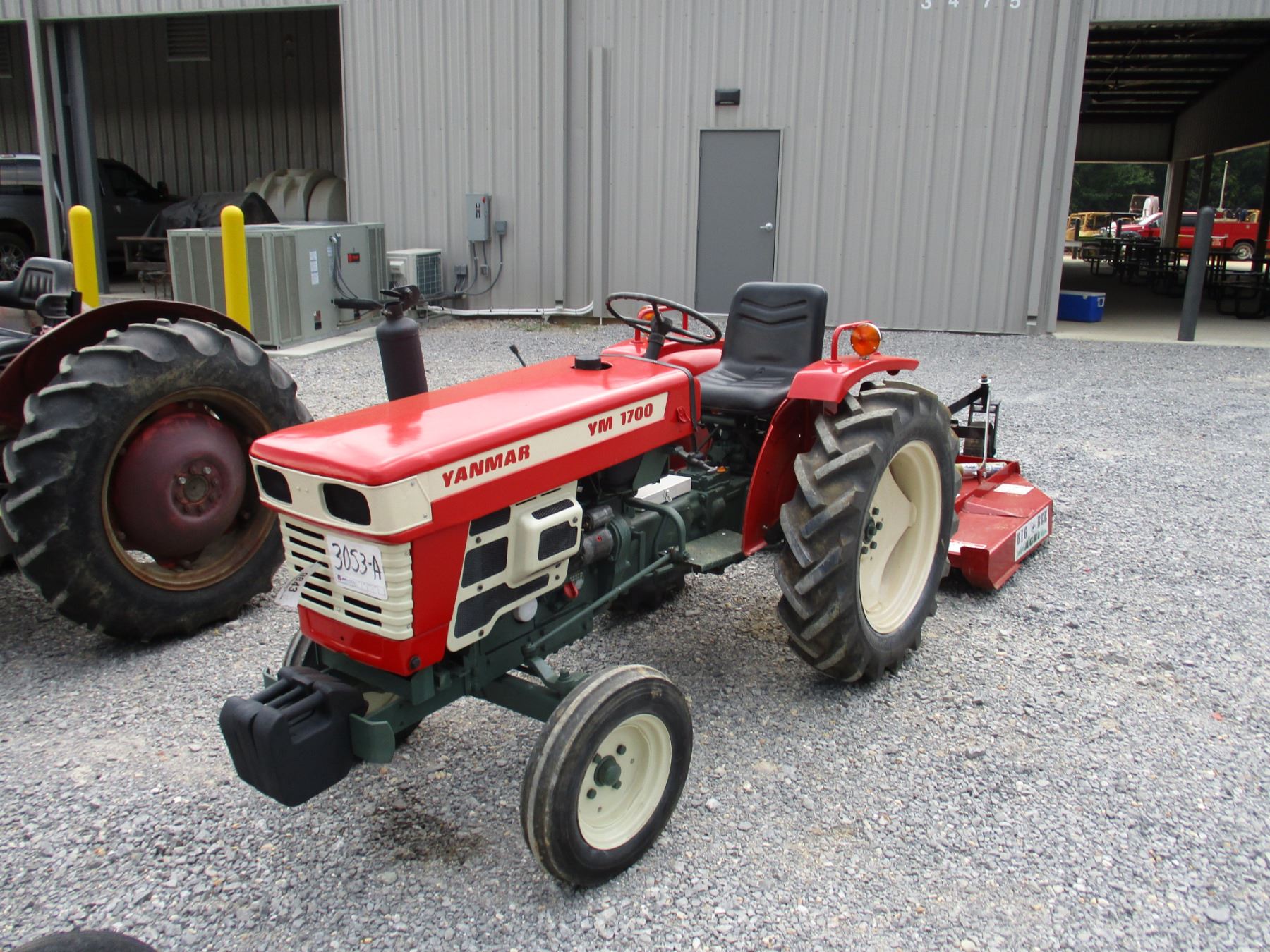 YANMAR YM 1700 FARM TRACTOR, VIN/SN25023 3 PTH, PTO, 9.524 TIRES