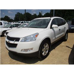 2011 CHEVROLET TRAVERSE VIN/SN:1GNKGED1BJ185652 - GAS ENGINE, A/T, 3RD ROW SEATING, ODOMETER READING