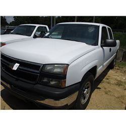2006 CHEVROLET 1500 PICKUP, VIN/SN:1GCEK19Z26Z264090 - 4X4, EXT CAB, GAS, A/T, ODOMETER READING 168,
