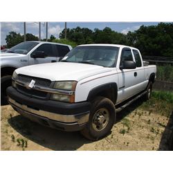 2004 CHEVROLET 2500 HD PICK UP, VIN/SN:1GCHK29U74E355996 - 4X4, EXTENDED CAB, GAS ENGINE, A/T, ODOME