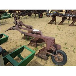 3 ROW BOTTOM PLOW