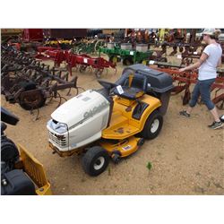 CUB CADET 2166 RIDING MOWER, - GRASS BAGGER SYSTEM