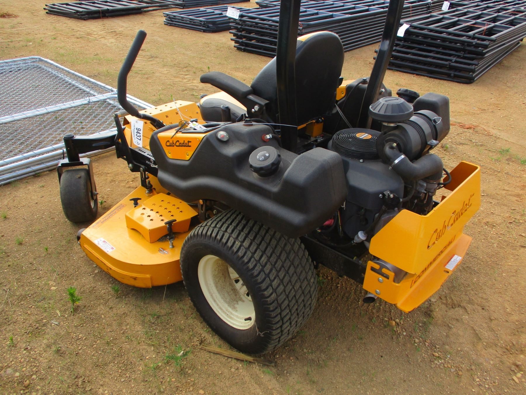 CUB CADET TANK LZ ZERO TURN MOWER, VIN/SN1E163230009 60" J.M. Wood