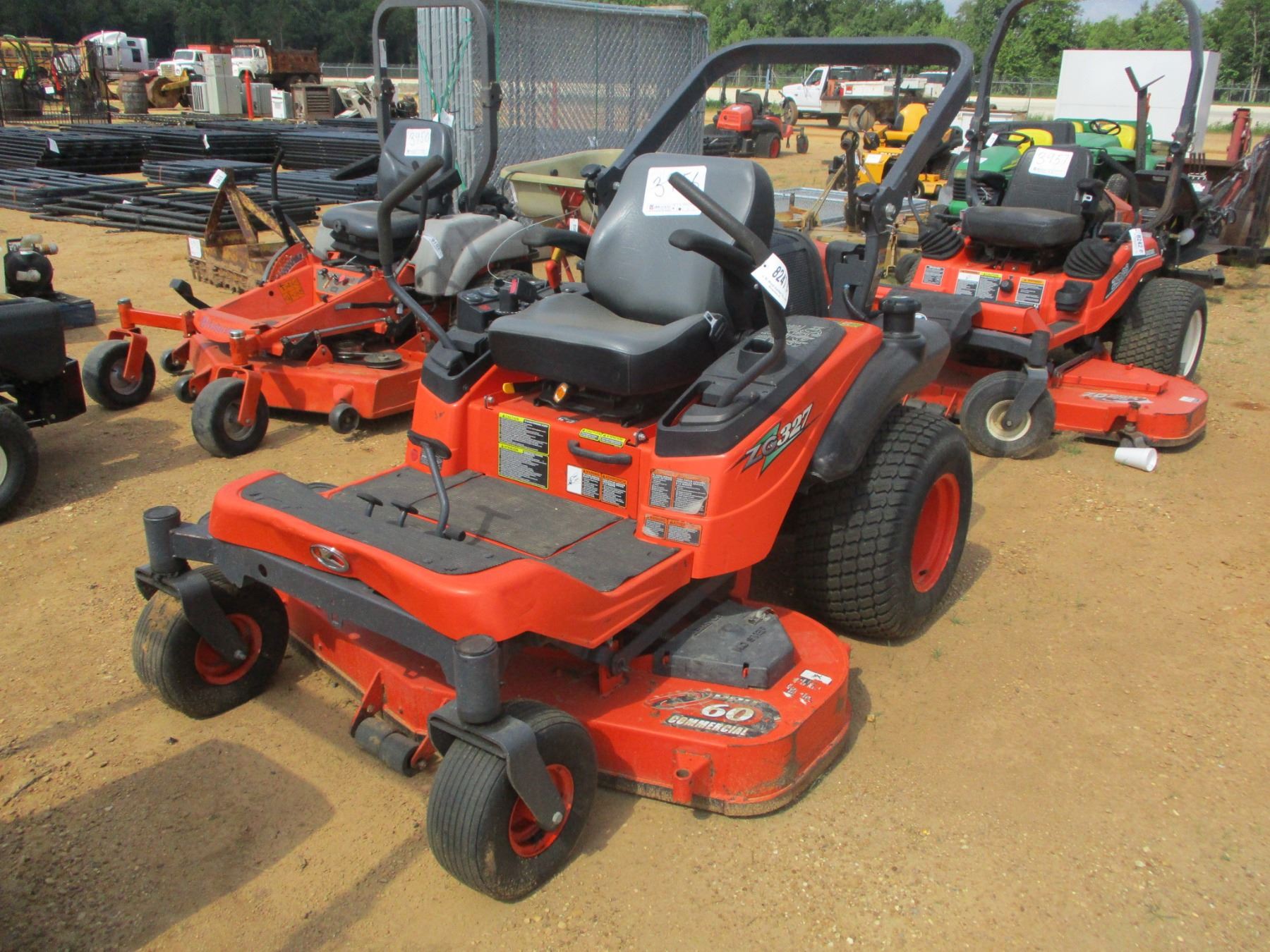 KUBOTA ZG327 MOWER, ZERO TURN, GAS ENGINE, 60" MOWER DECK, ROLL BAR