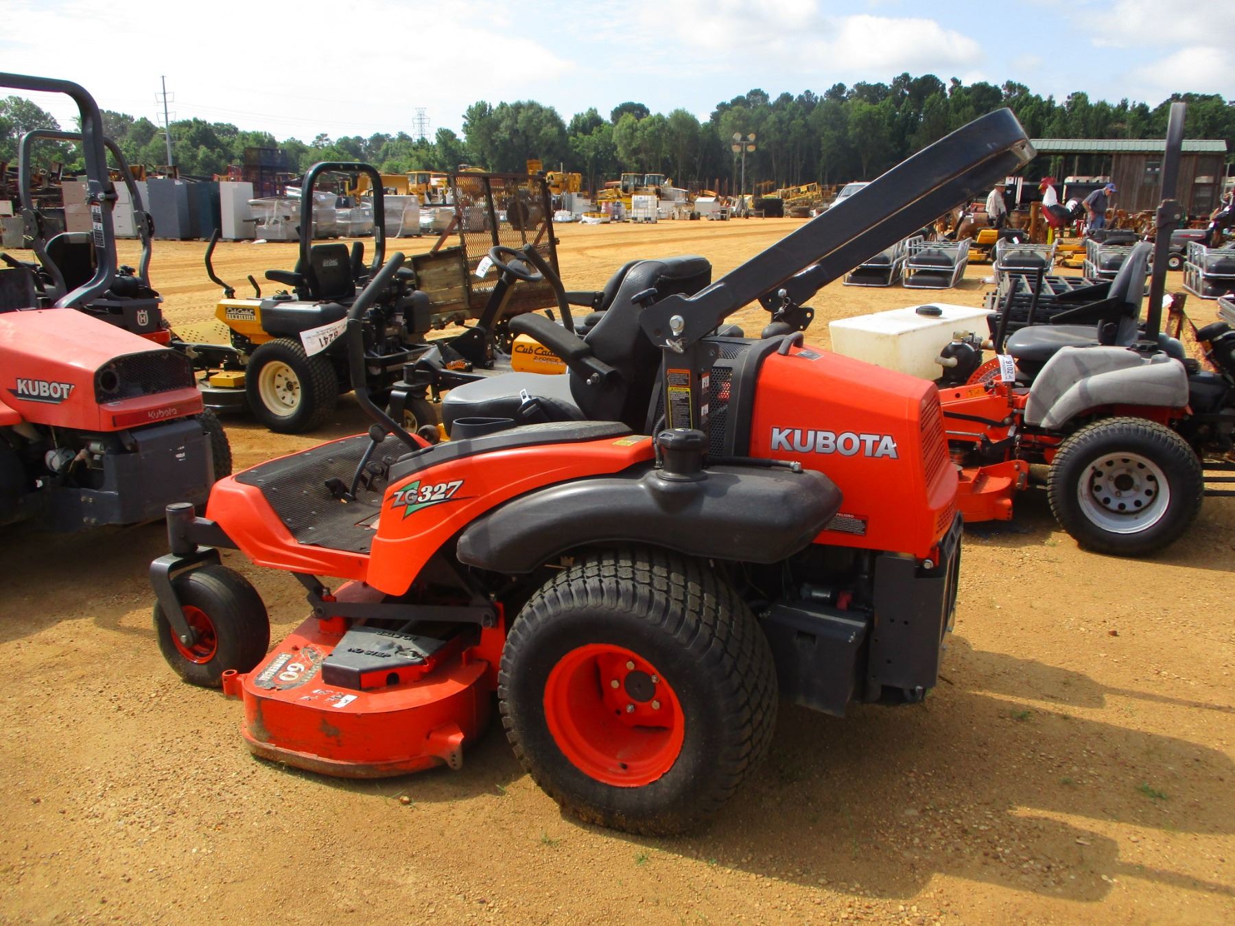 KUBOTA ZG327 MOWER, - ZERO TURN, GAS ENGINE, 60" MOWER DECK, ROLL BAR