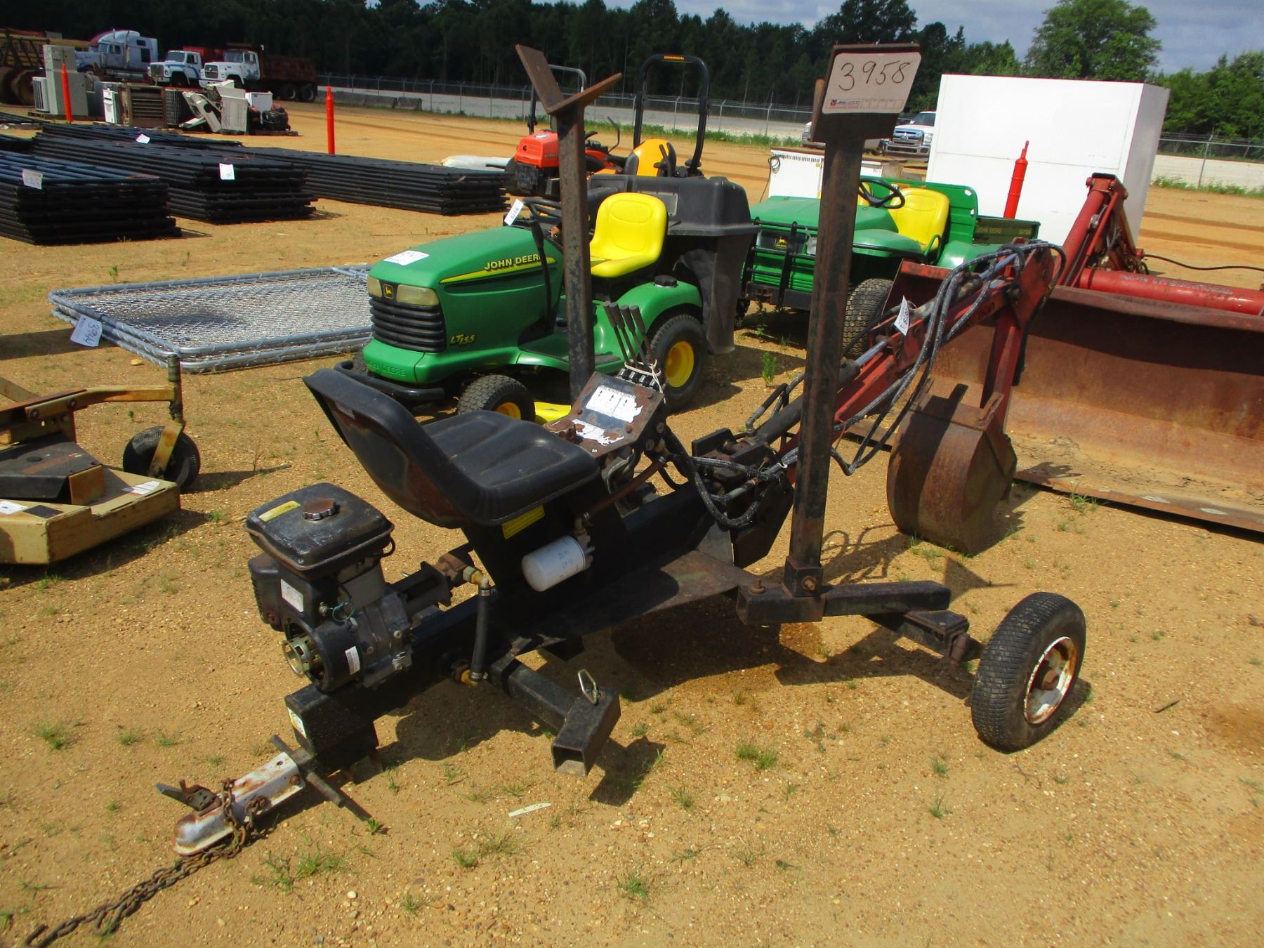 TRENCHERMAN BACKHOE GAS ENGINE TOWABLE