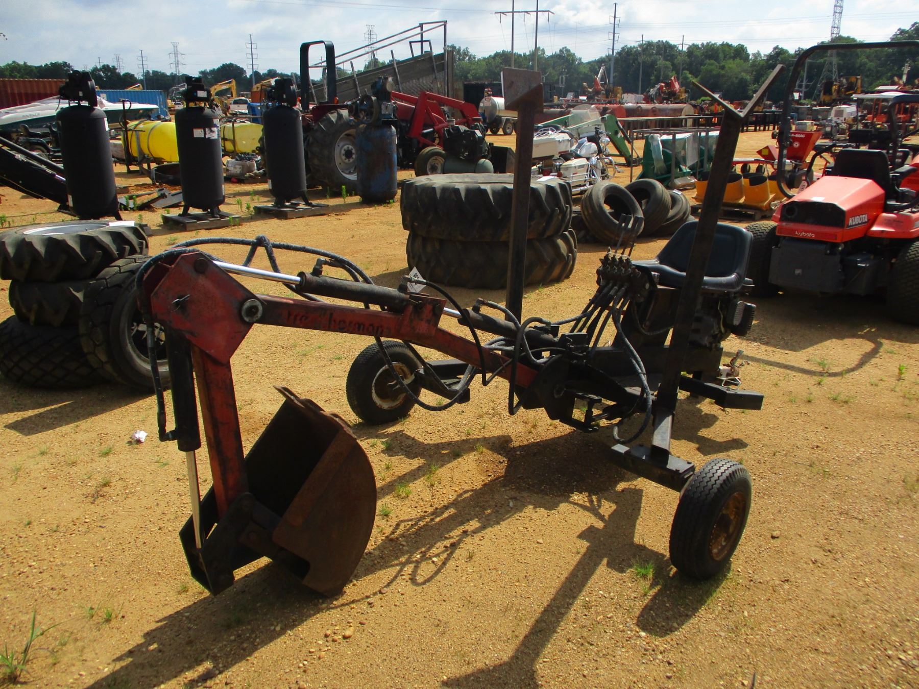 TRENCHERMAN BACKHOE GAS ENGINE TOWABLE