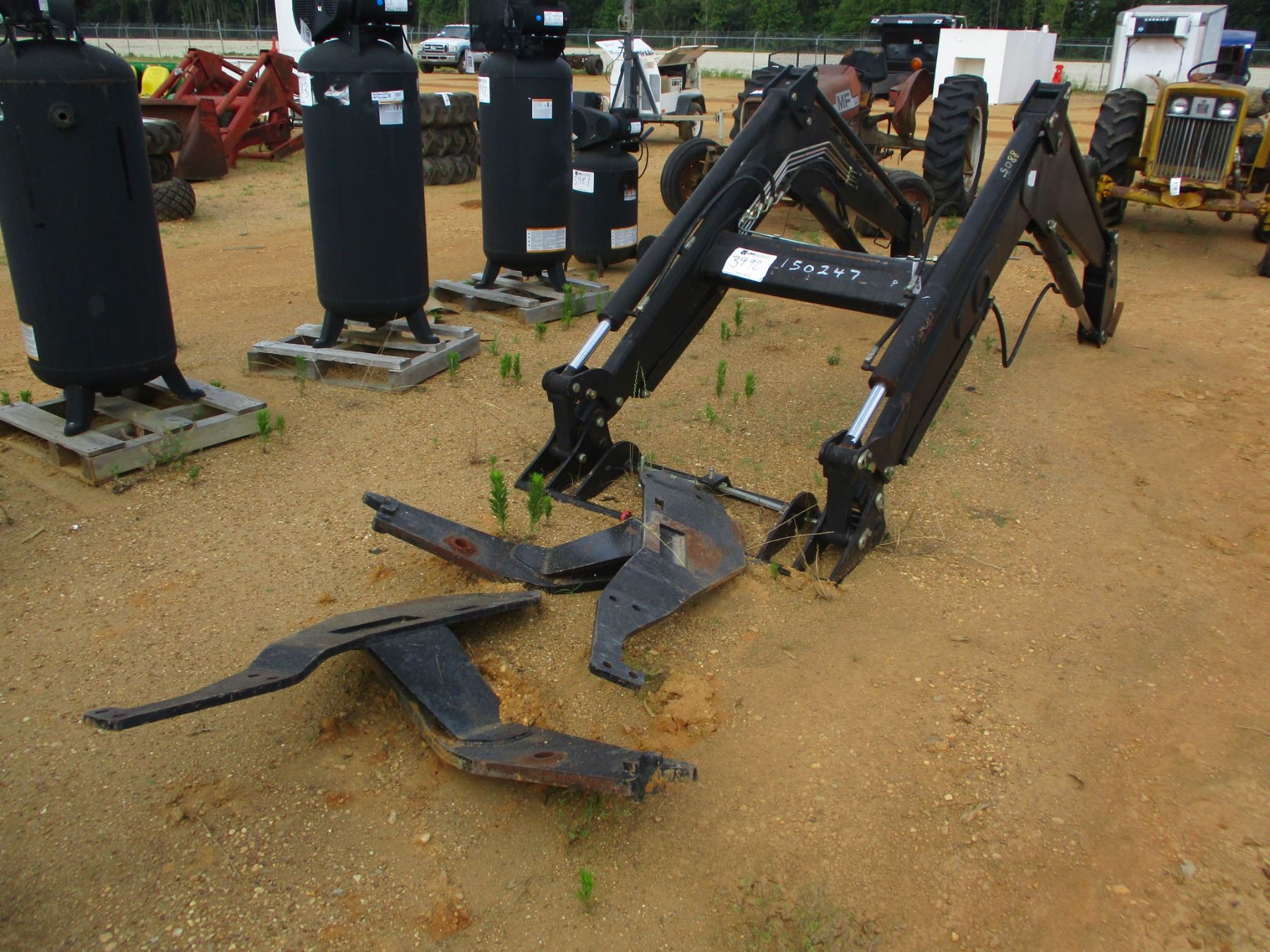 FRONT BUCKET ATTACHMENT, FIT FARM TRACTOR