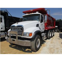 2007 MACK CV713 DUMP, VIN/SN:1M2AG11C07M061670 - TRI-AXLE, MACK DIESEL 10 SPEED TRANS, 44K REARS, 18