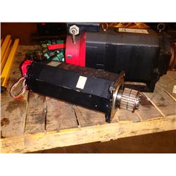 FANUC A06B-0157-B075#7000 a40/2000 AC SERVO MOTOR ** CRACKED RED CAP!! SEE PICS!!