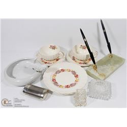 ESTATE FLAT OF COLLECTIBLES