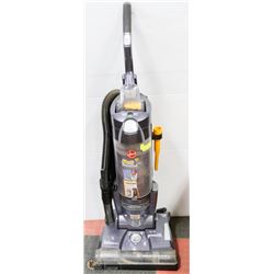 HOOVER PET REWIND CYCLONIC VACUUM