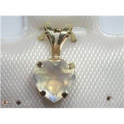 31) 10KT GOLD MOONSTONE HEART SHAPED PENDANT