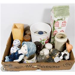 ESTATE FLAT OF COLLECTIBLES