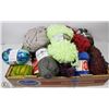 Image 1 : FLAT OF ASSORTED YARN