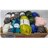 Image 1 : FLAT OF ASSORTED YARN