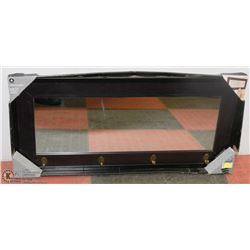 HOMETRENDS FOUR HOOK HUB MIRROR