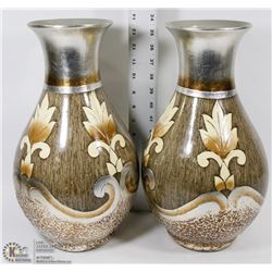 LOT OF TWO EFFENDI ACCENTS VASES