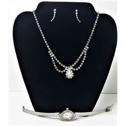 9 - VINTAGE RHINESTONE NECKLACE