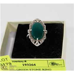 VINTAGE GREEN STONE RING