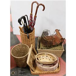 ESTATE BOX OF WICKER BASKETS WITH UMBRELLAS