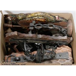 ESTATE LOT OF HOME DECOR ITEMS