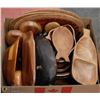 Image 1 : LOT OF ESTATE WOOD BOWLS & SERVING WARE