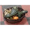 Image 1 : FALL CENTRE PIECE WITH GORDS & BASKET