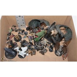BOX W/COLLECTIBLE FIGURINES - WIZARD,