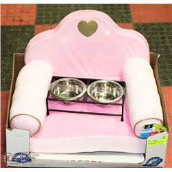 NEW PRINCESS DOGGIE BED WITH TAGS AND RAISED