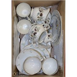 FLAT OF ESTATE CHINA ITEMS
