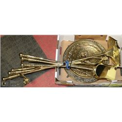 5PC BRASS FIREPLACE TOOLS & 4 HAMMERED BRASS WALL