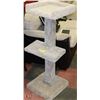 Image 1 : 2 TIER CAT TREE. 46" TALL
