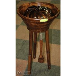 15 PIECE FREE STANDING SALAD BOWL ON STURDY BASE