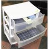 Image 1 : LARGE PLASTIC SET OF DRAWERS FULL OF CRAFT