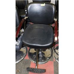 HYDRAULIC SALON CHAIR
