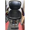 Image 1 : HYDRAULIC SALON CHAIR