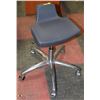 Image 1 : TECHNICIAN/PHYSICIAN  STOOL