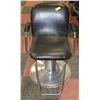 Image 1 : HYDRAULIC SALON CHAIR